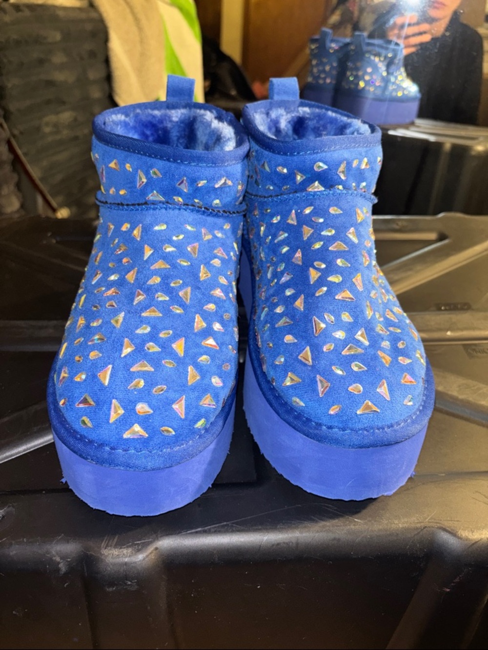 Cape Robbin Royal Blue Slip-On Platform Slippers with Iridescent Triangle Studs